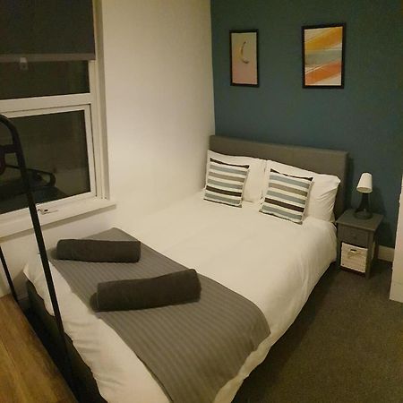 4 Bedrooms, Sleeps 10, Near Lfc & Efc 利物浦 外观 照片