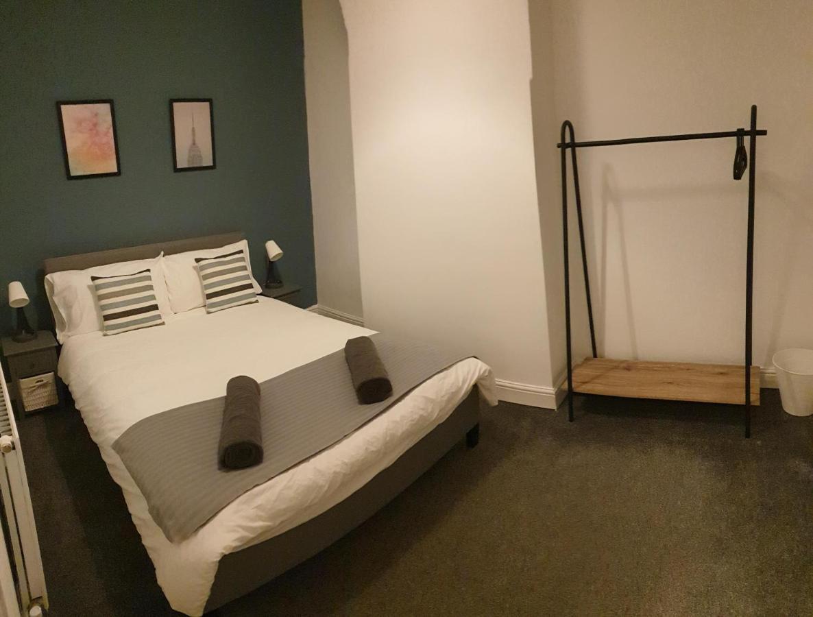 4 Bedrooms, Sleeps 10, Near Lfc & Efc 利物浦 外观 照片