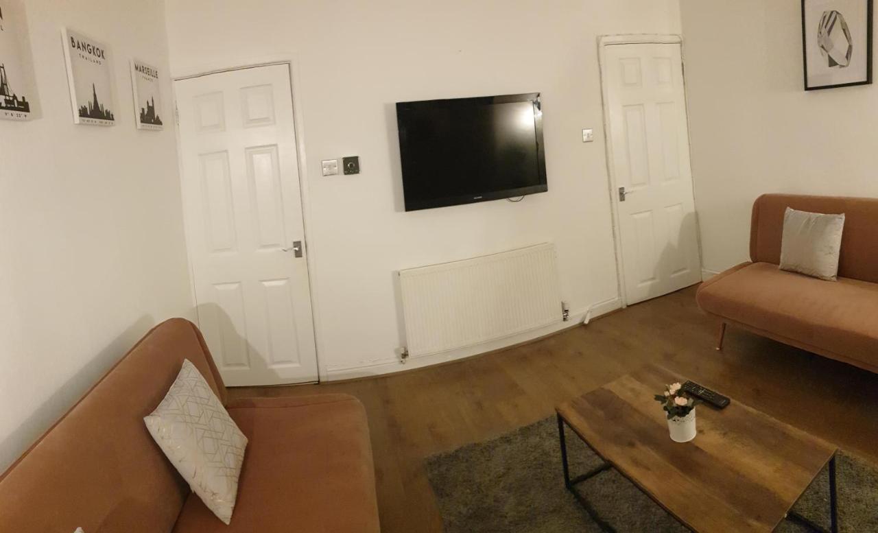 4 Bedrooms, Sleeps 10, Near Lfc & Efc 利物浦 外观 照片